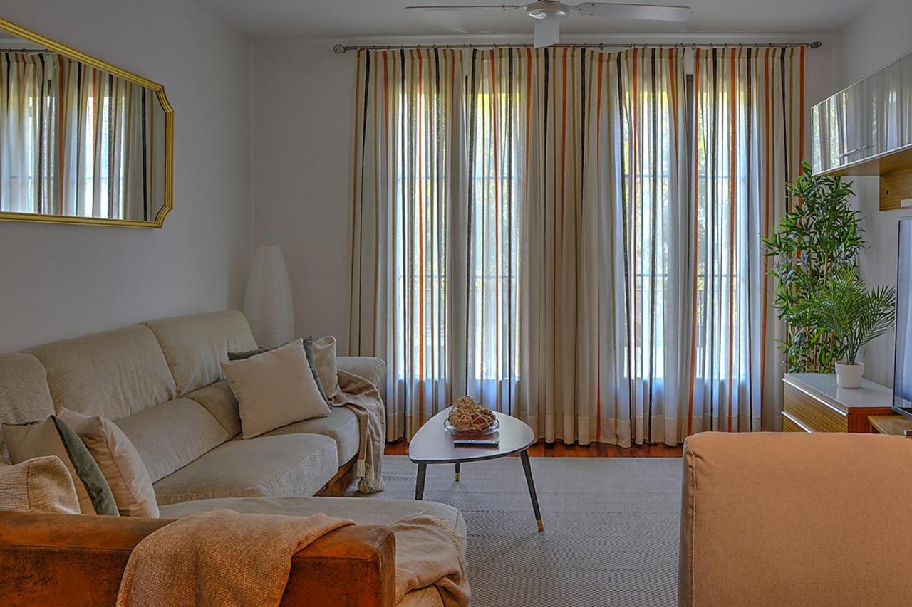 San Bernardo Family Apartment เซบีญา ภายนอก รูปภาพ