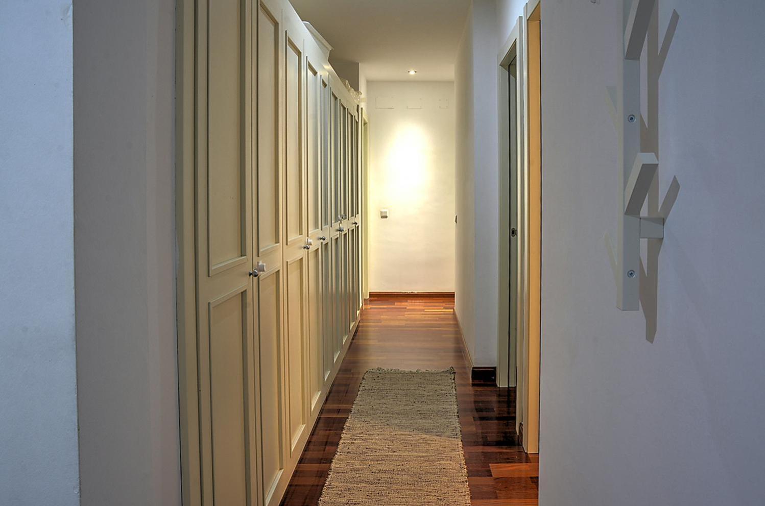 San Bernardo Family Apartment เซบีญา ภายนอก รูปภาพ