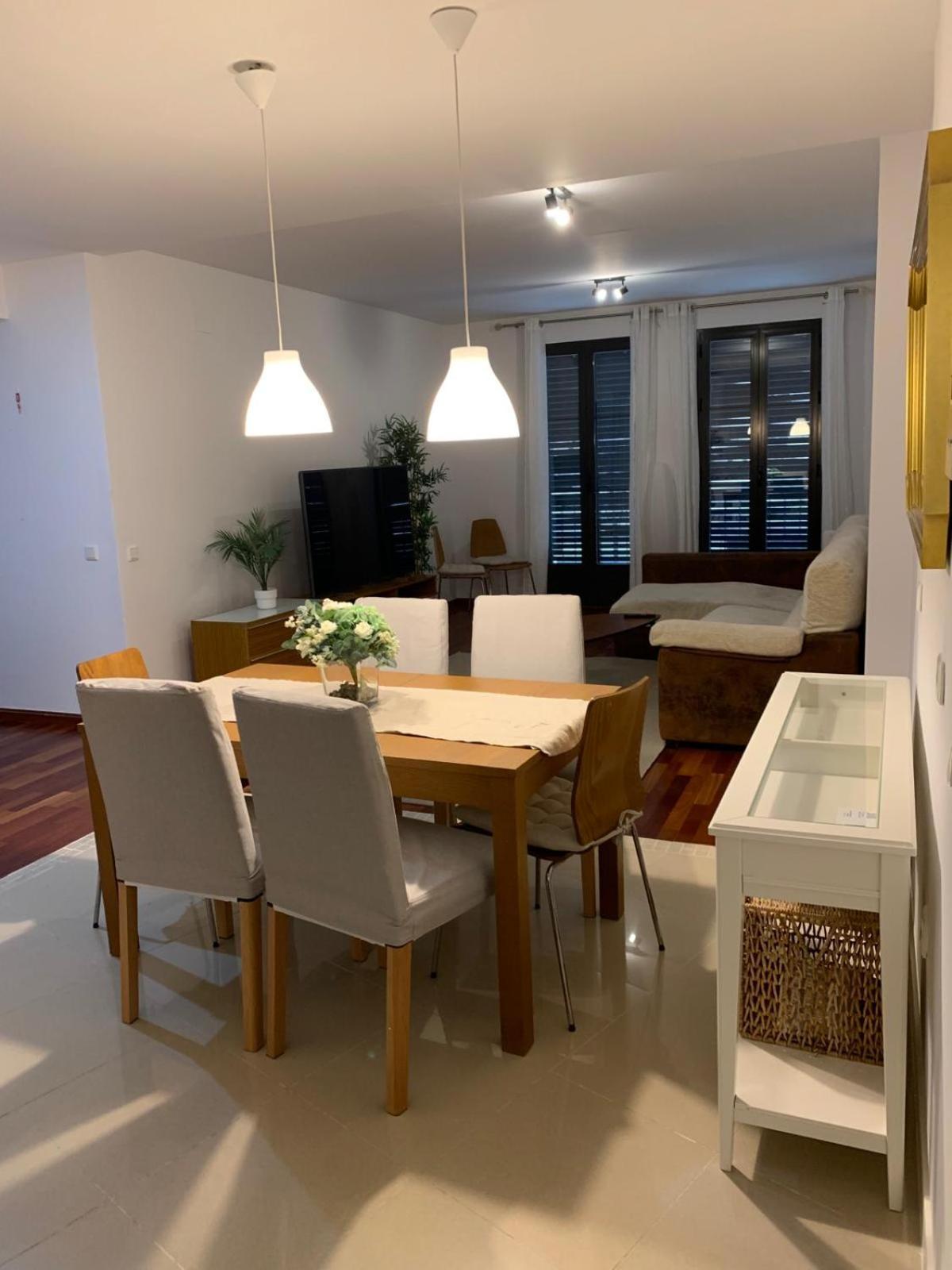 San Bernardo Family Apartment เซบีญา ภายนอก รูปภาพ